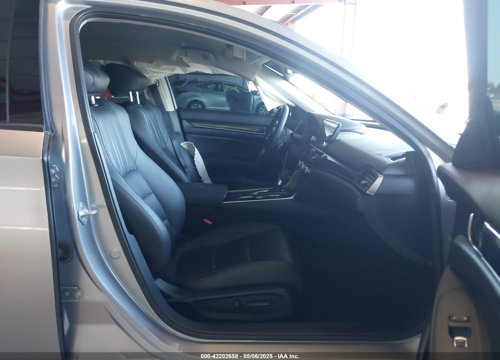 2022 HONDA ACCORD VIN: 1HGCV1F4XNA071448