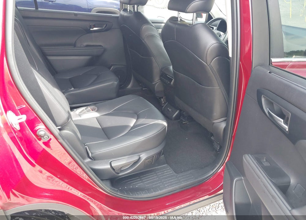 2023 TOYOTA HIGHLANDER VIN: 5TDKDRAH8PS026410