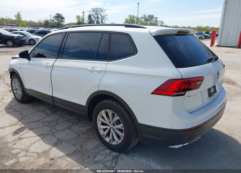 2019 VOLKSWAGEN TIGUAN VIN: 3VV0B7AX0KM027036