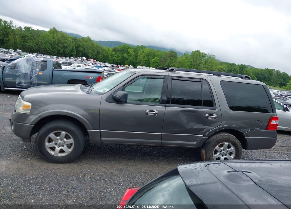2010 FORD EXPEDITION XLT VIN: 1FMJU1G59AEB59065