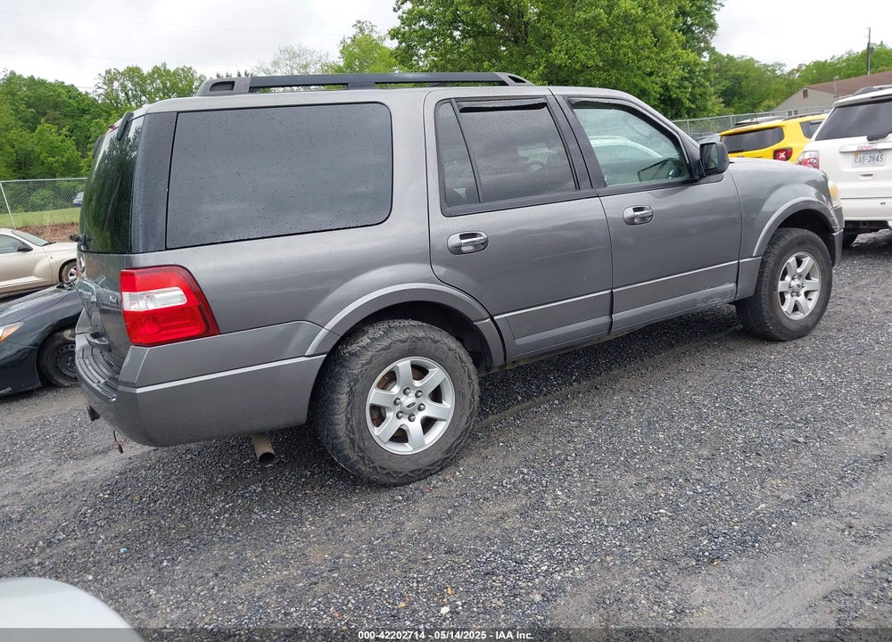 2010 FORD EXPEDITION XLT VIN: 1FMJU1G59AEB59065