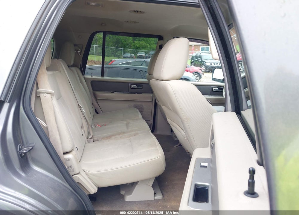 2010 FORD EXPEDITION XLT VIN: 1FMJU1G59AEB59065