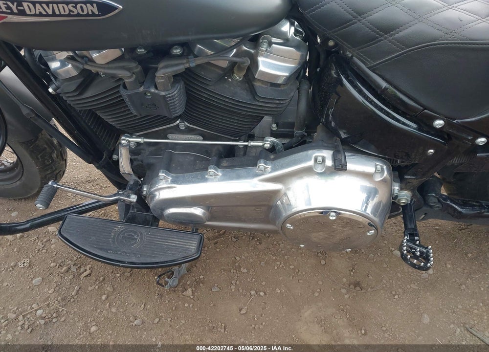 2018 HARLEY-DAVIDSON FLSL SOFTAIL SLIM VIN: 1HD1YDJ13JC041281