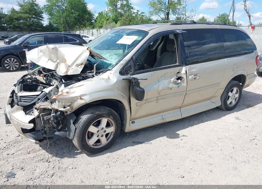 2005 DODGE GRAND CARAVAN SXT VIN: 2D4GP44L85R596416