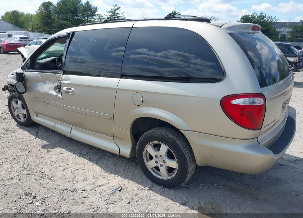 2005 DODGE GRAND CARAVAN SXT VIN: 2D4GP44L85R596416