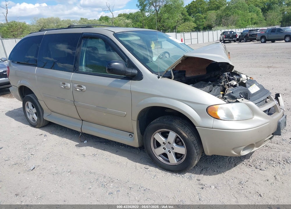 2005 DODGE GRAND CARAVAN SXT VIN: 2D4GP44L85R596416