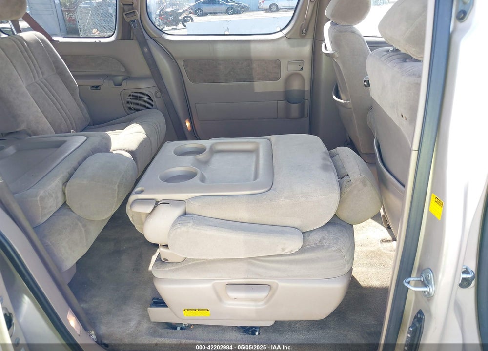 2003 TOYOTA SIENNA LE VIN: 4T3ZF13C03U555015