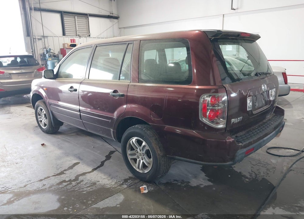 2007 HONDA PILOT LX VIN: 2HKYF18137H519304