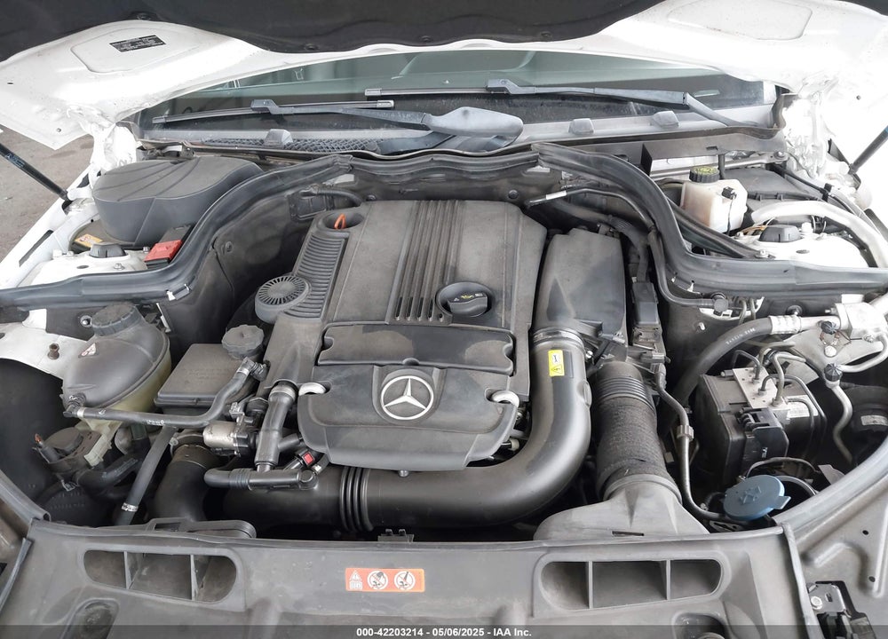 2013 MERCEDES-BENZ C VIN: WDDGF4HB2DR280148
