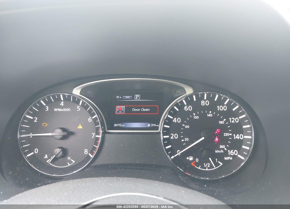 2017 NISSAN PATHFINDER VIN: 5N1DR2MM4HC611235
