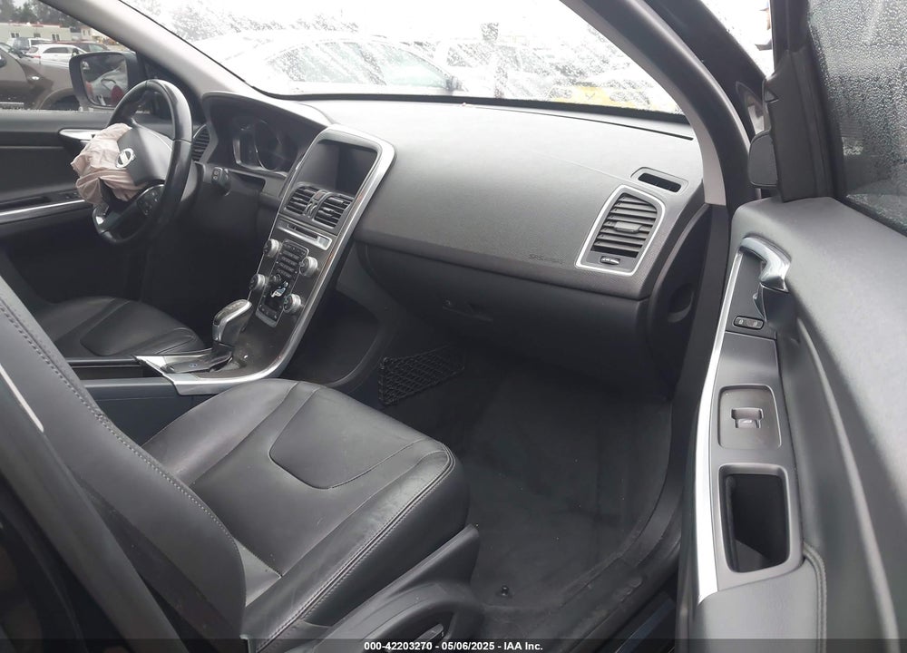 2015 VOLVO XC60 VIN: YV440MDK7F2710138