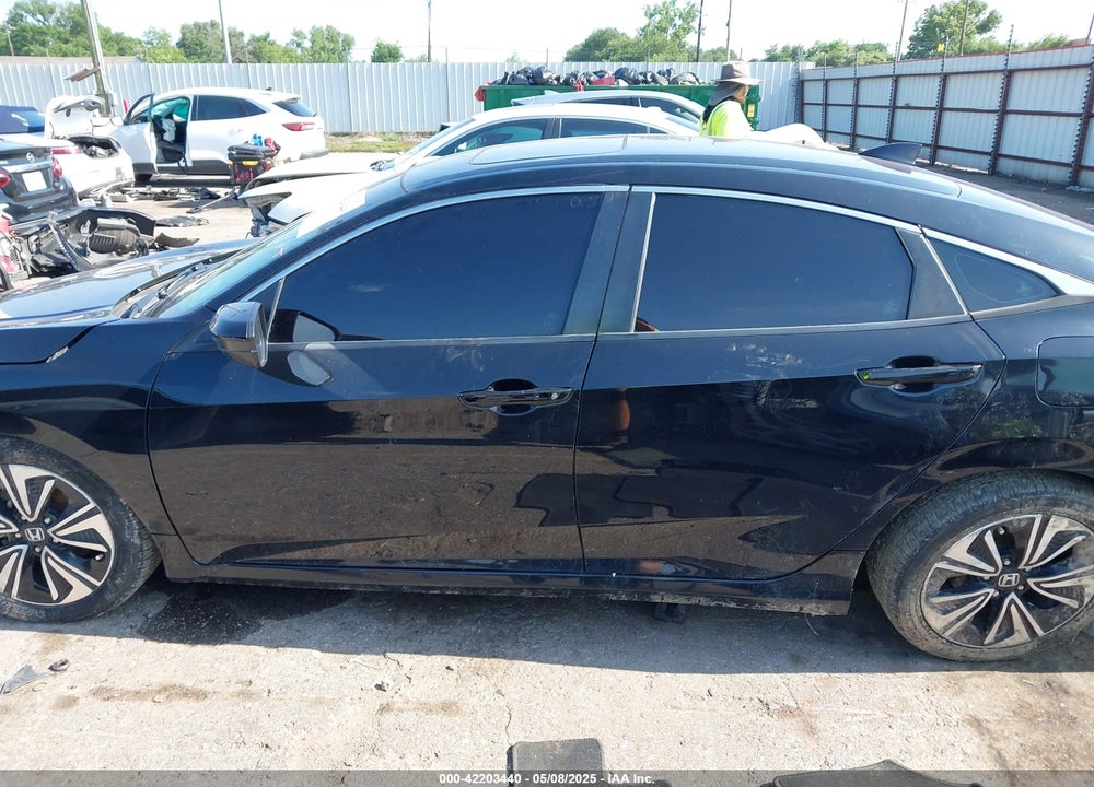 2016 HONDA CIVIC VIN: 19XFC1F32GE037402