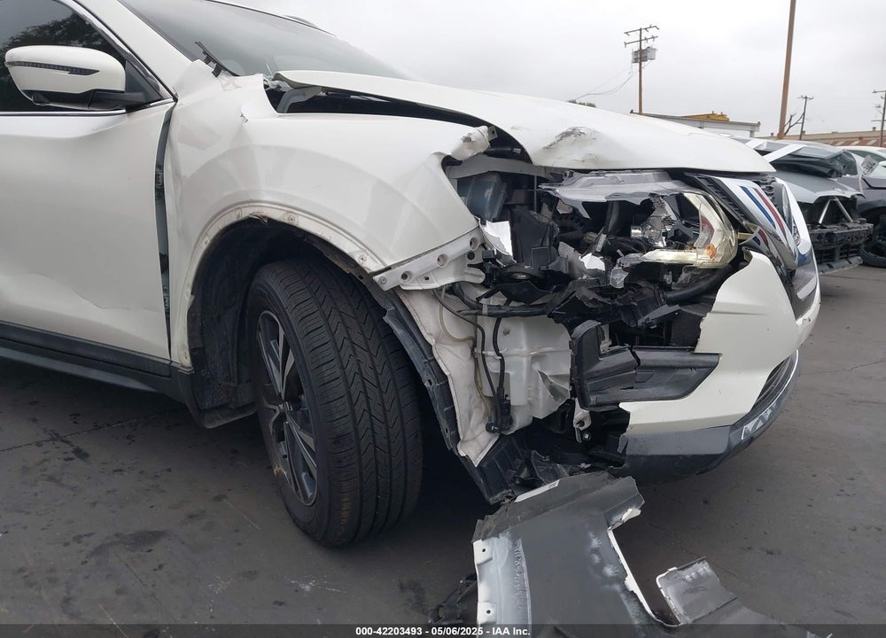 2020 NISSAN ROGUE SV FWD VIN: 5N1AT2MT4LC792857