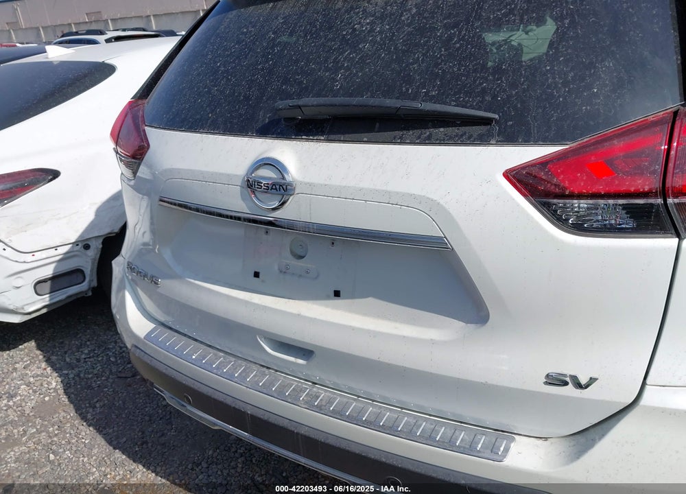 2020 NISSAN ROGUE SV FWD VIN: 5N1AT2MT4LC792857