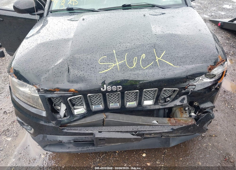 2014 JEEP COMPASS VIN: 1C4NJDCB3ED852186