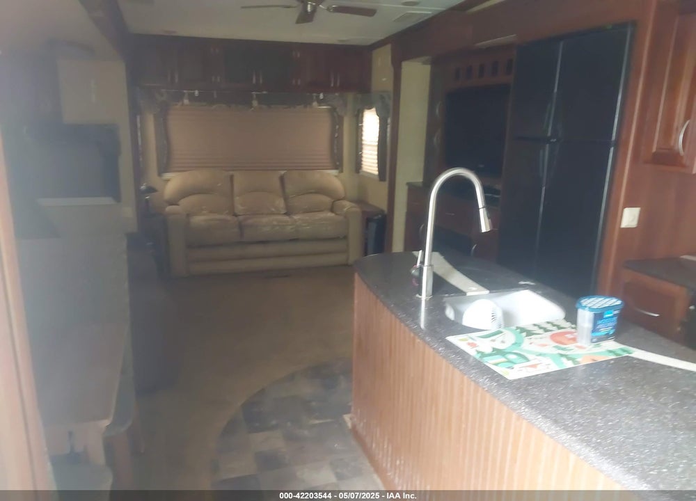 2013 FOREST RIVER PRIME T SANIBEL 3600 VIN: 5ZT3SN1B4DD700198