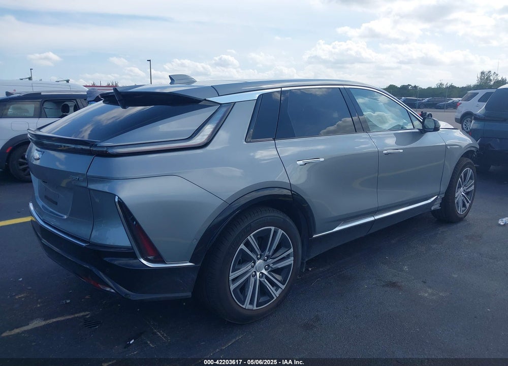 2025 CADILLAC LYRIQ LUXURY W/1SC VIN: 1GYKPNRK2SZ301528
