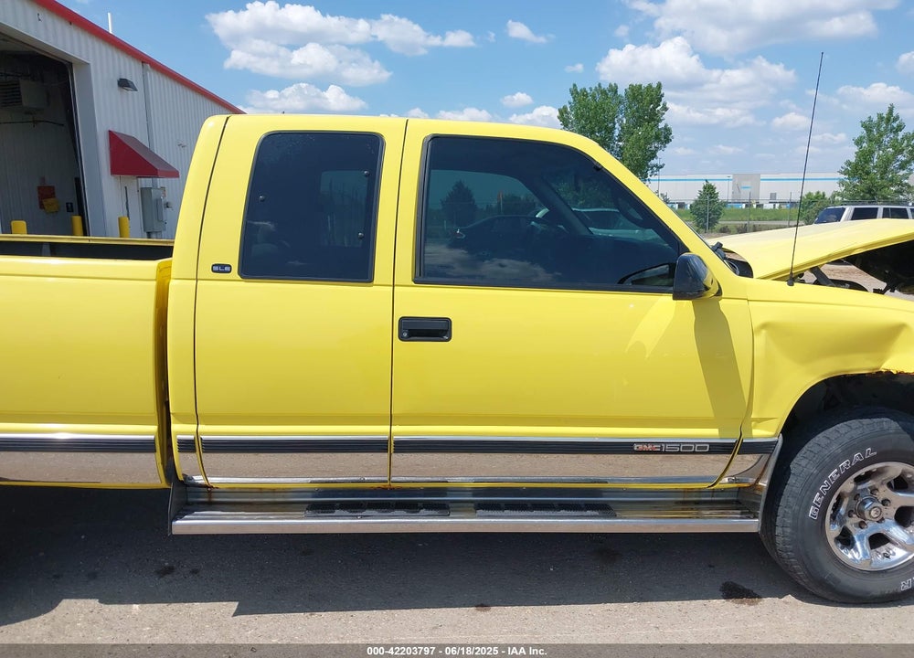 1998 GMC SIERRA 1500 SL WIDESIDE VIN: 2GTEK19RXW1525135