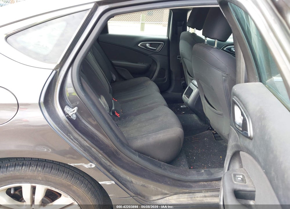 2015 CHRYSLER 200 VIN: 1C3CCCAB5FN735837