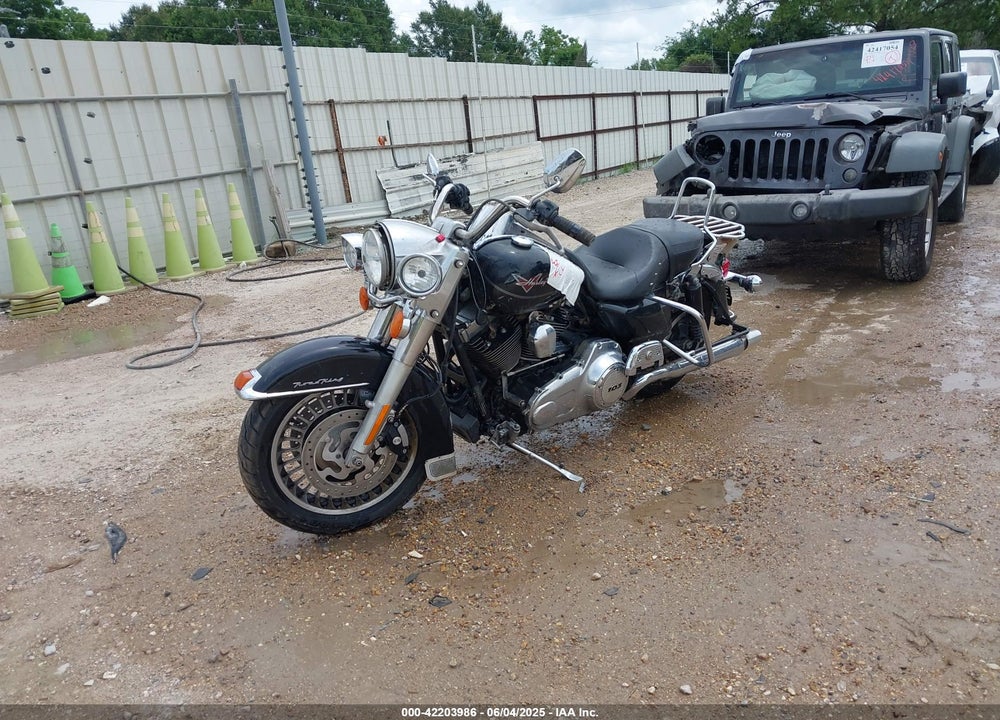 2013 HARLEY-DAVIDSON FLHR VIN: 1HD1FBM17DB689769
