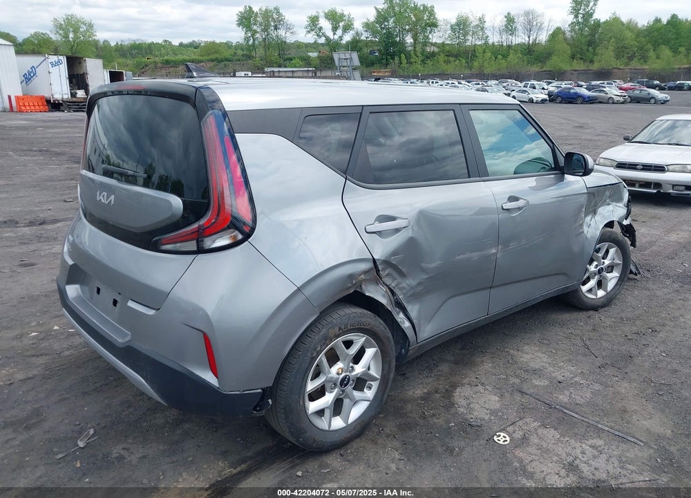 2023 KIA SOUL VIN: KNDJ23AU4P7877898