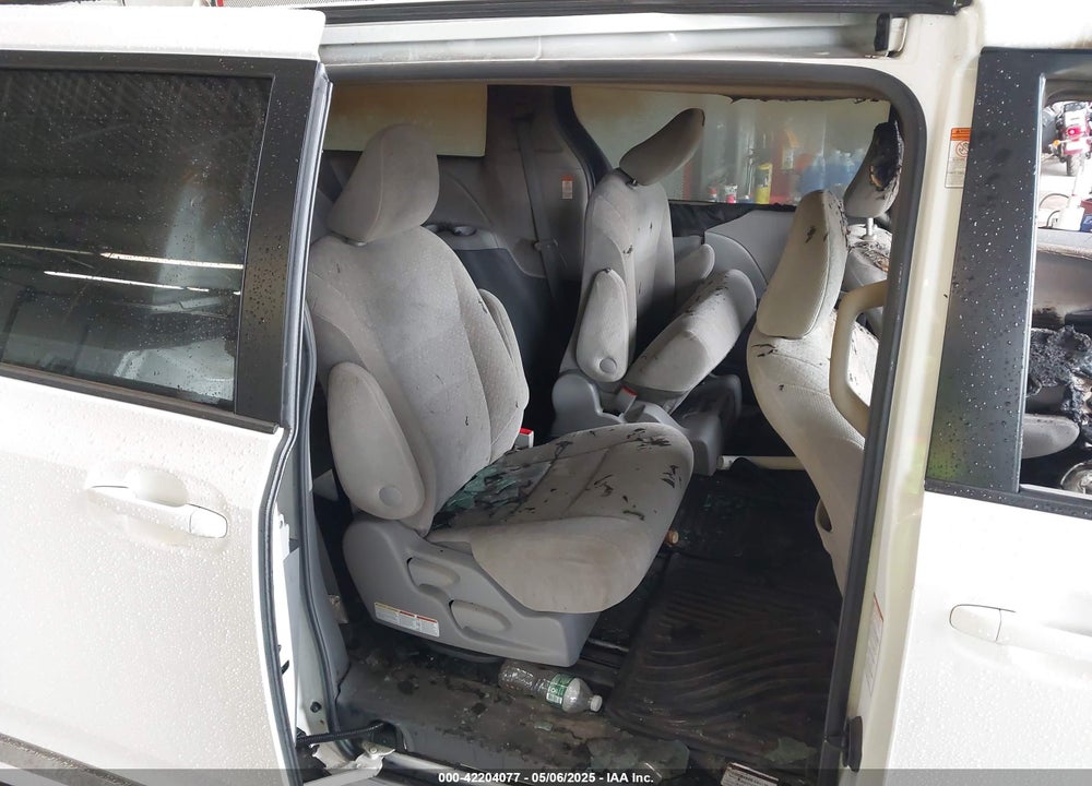 2017 TOYOTA SIENNA LE 7 PASSENGER VIN: 5TDJZ3DC5HS180200