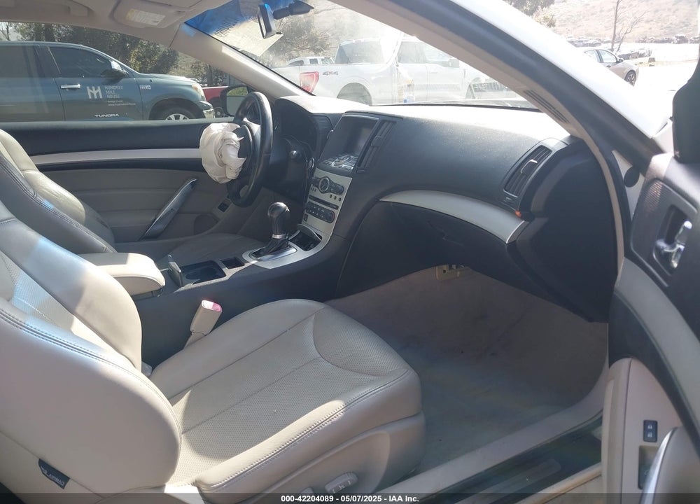 2008 INFINITI G37 VIN: JNKCV64E58M111170