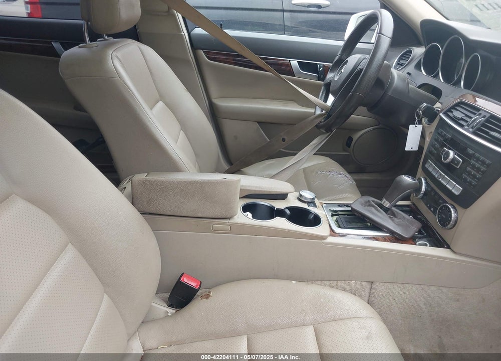 2014 MERCEDES-BENZ C CLASS VIN: WDDGF8ABXER319913