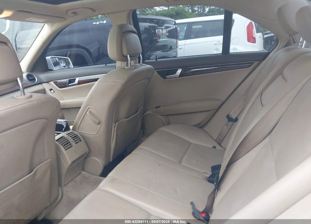 2014 MERCEDES-BENZ C CLASS VIN: WDDGF8ABXER319913