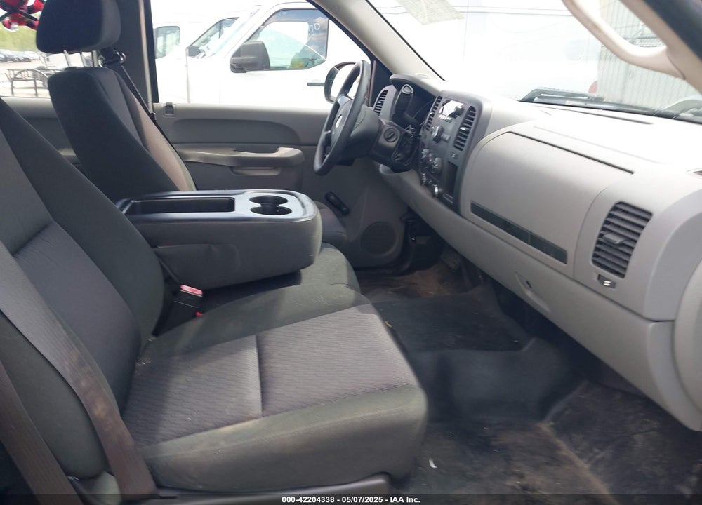 2011 CHEVROLET SILVERADO 1500 WORK TRUCK VIN: 1GCRCPEX1BZ391252