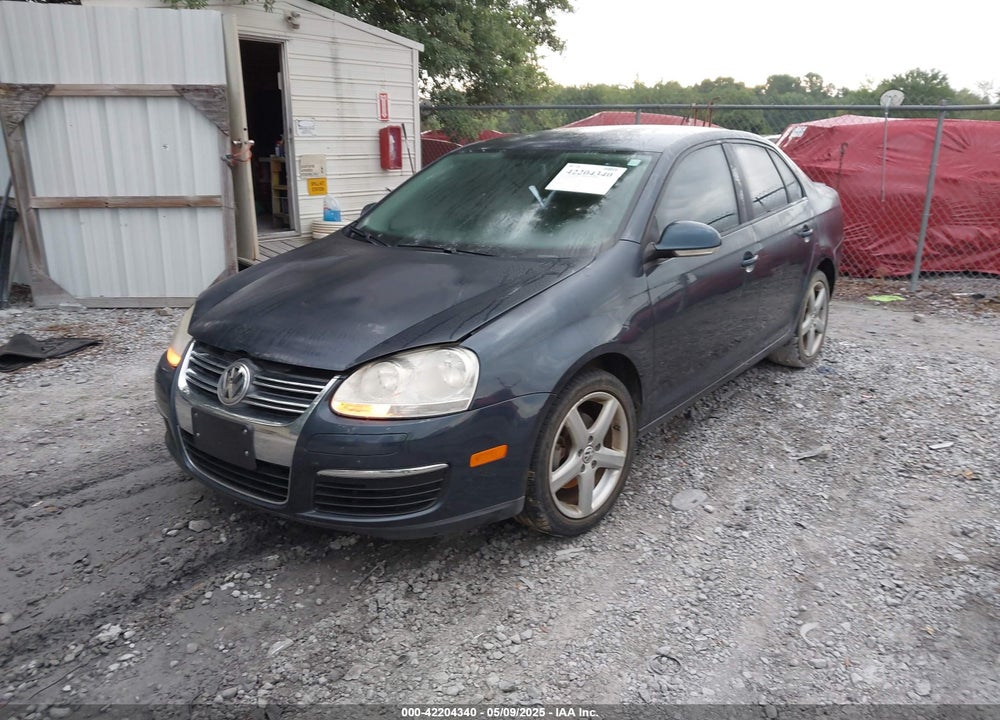 2010 VOLKSWAGEN JETTA VIN: 3VWAZ7AJ2AM113258
