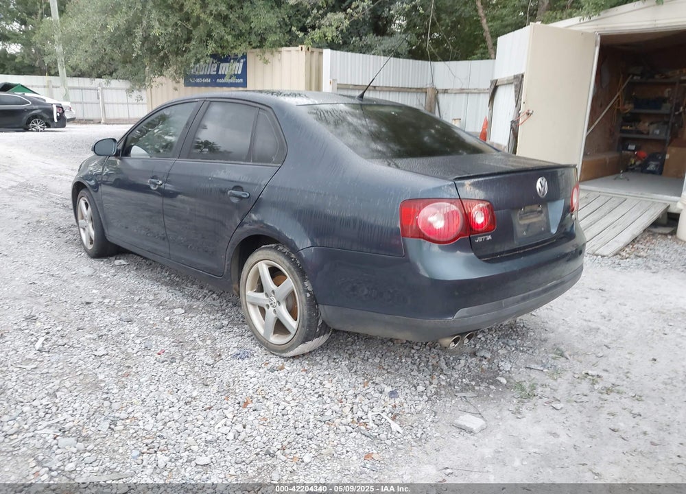 2010 VOLKSWAGEN JETTA VIN: 3VWAZ7AJ2AM113258