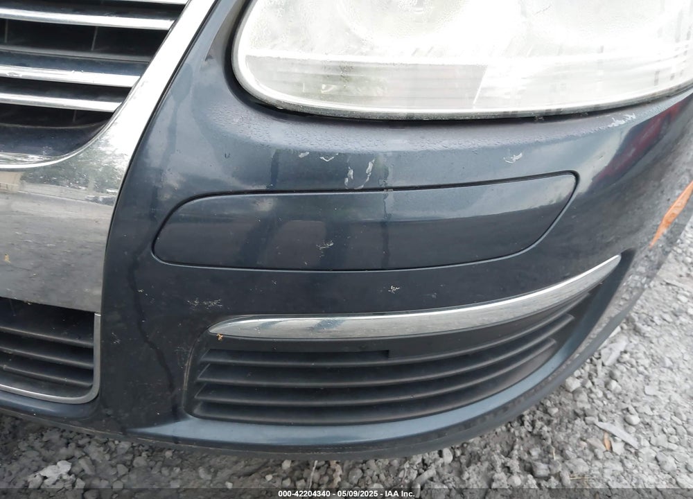 2010 VOLKSWAGEN JETTA VIN: 3VWAZ7AJ2AM113258