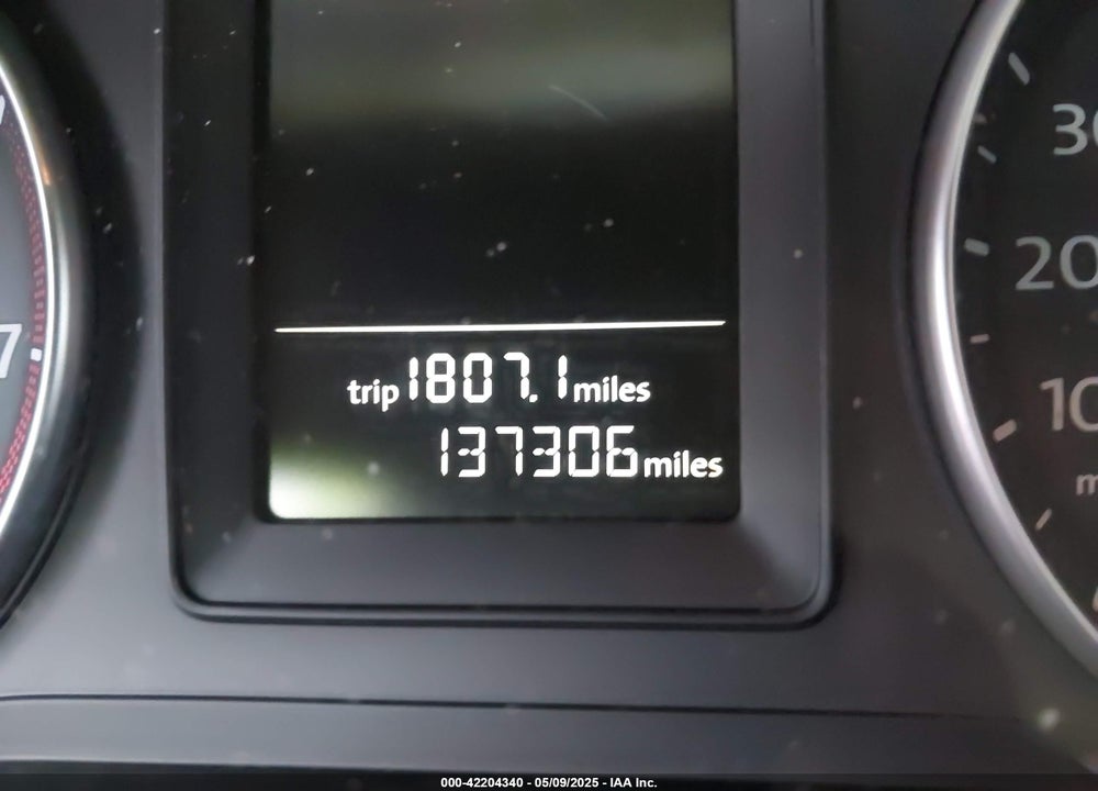 2010 VOLKSWAGEN JETTA VIN: 3VWAZ7AJ2AM113258