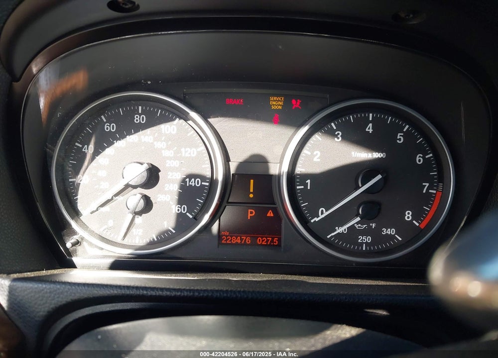 2008 BMW 328I VIN: WBAWV13558P118800