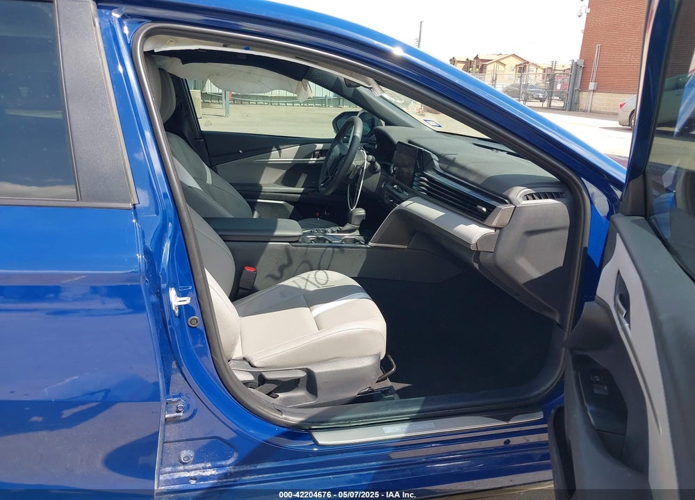 2025 TOYOTA CAMRY SE VIN: 4T1DAACK9SU111364