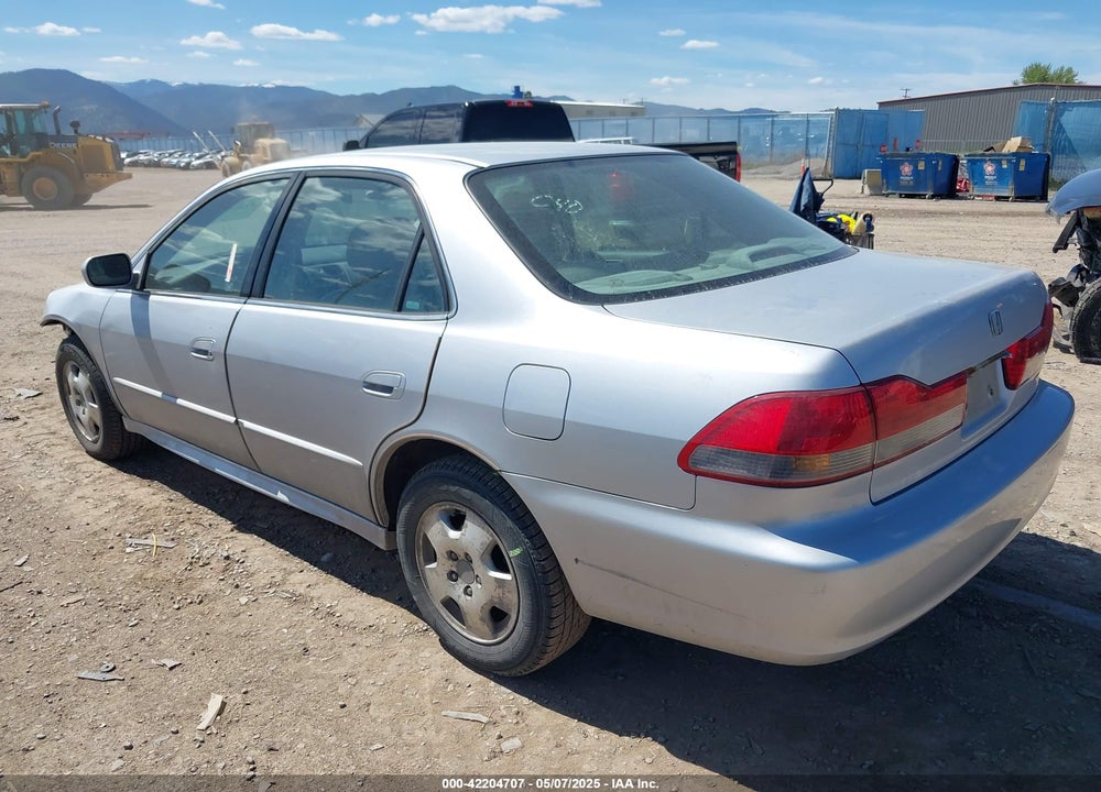 2001 HONDA ACCORD 3.0 EX VIN: 1HGCG16571A040672