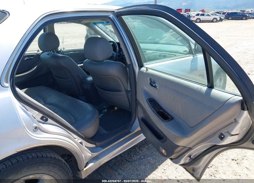 2001 HONDA ACCORD 3.0 EX VIN: 1HGCG16571A040672
