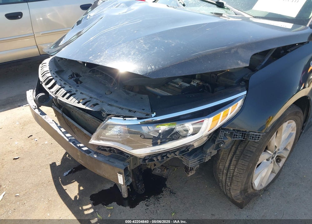 2018 KIA OPTIMA VIN: 5XXGT4L38JG263243