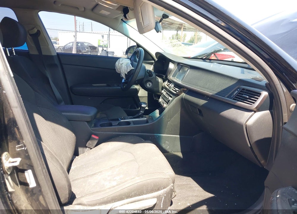 2018 KIA OPTIMA VIN: 5XXGT4L38JG263243