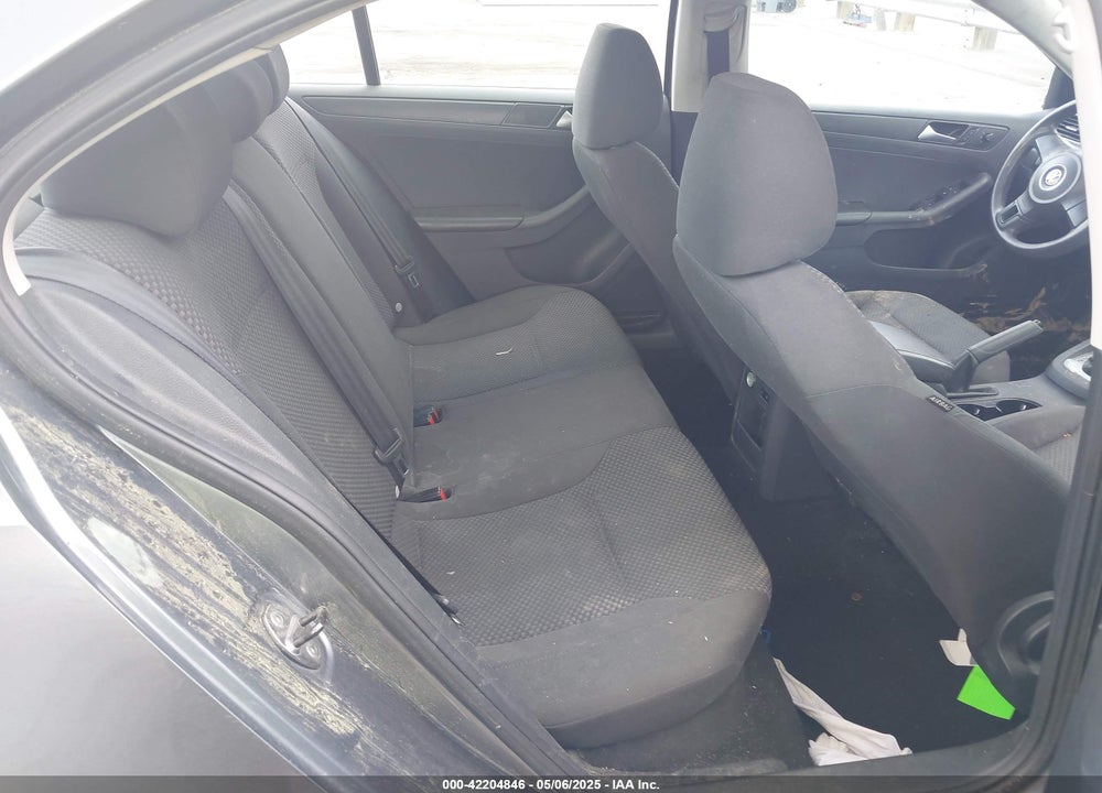 2014 VOLKSWAGEN JETTA 2.0L S VIN: 3VW2K7AJ3EM227865