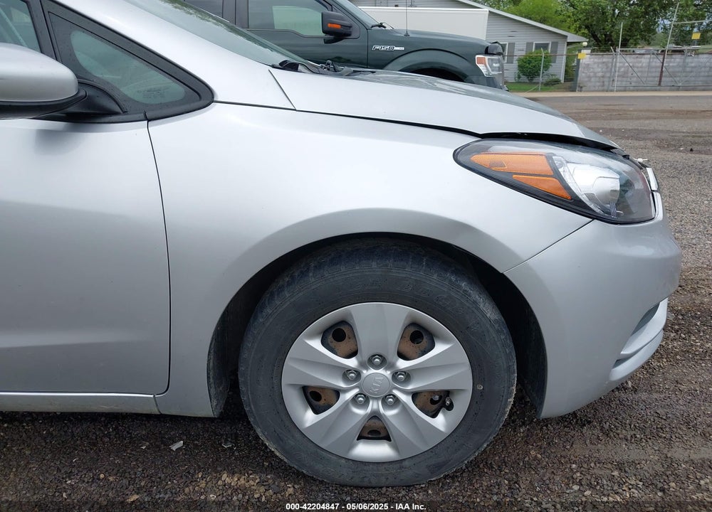 2016 KIA FORTE VIN: KNAFK4A69G5502921
