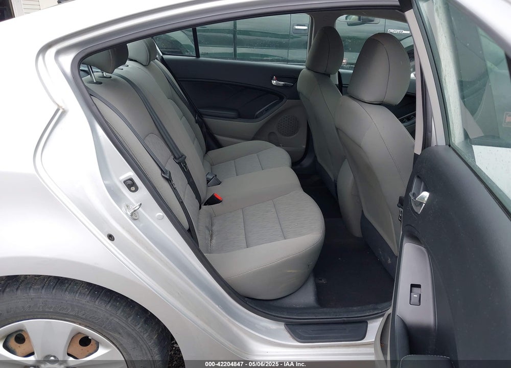 2016 KIA FORTE VIN: KNAFK4A69G5502921