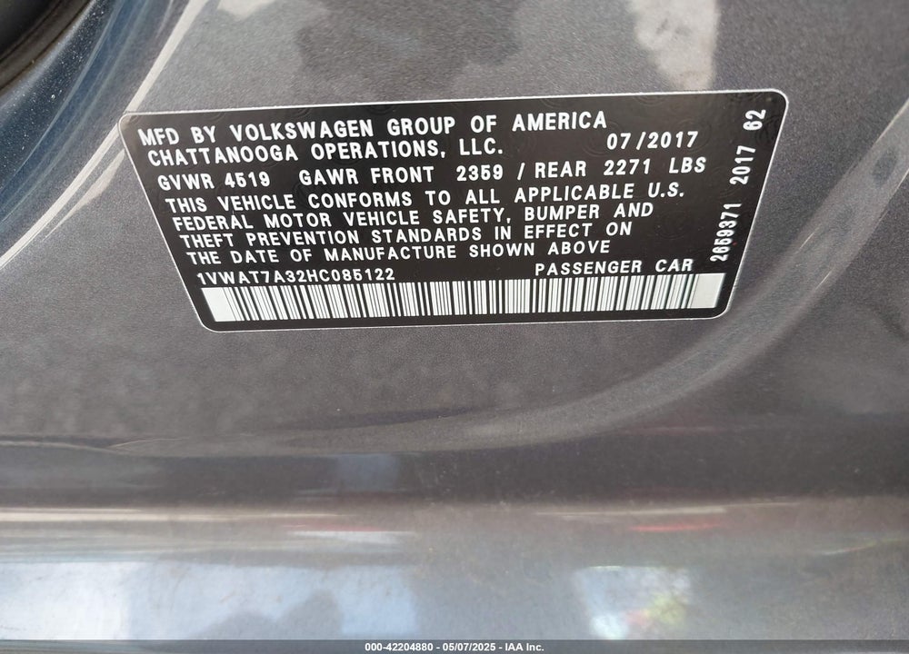 2017 VOLKSWAGEN PASSAT VIN: 1VWAT7A32HC085122