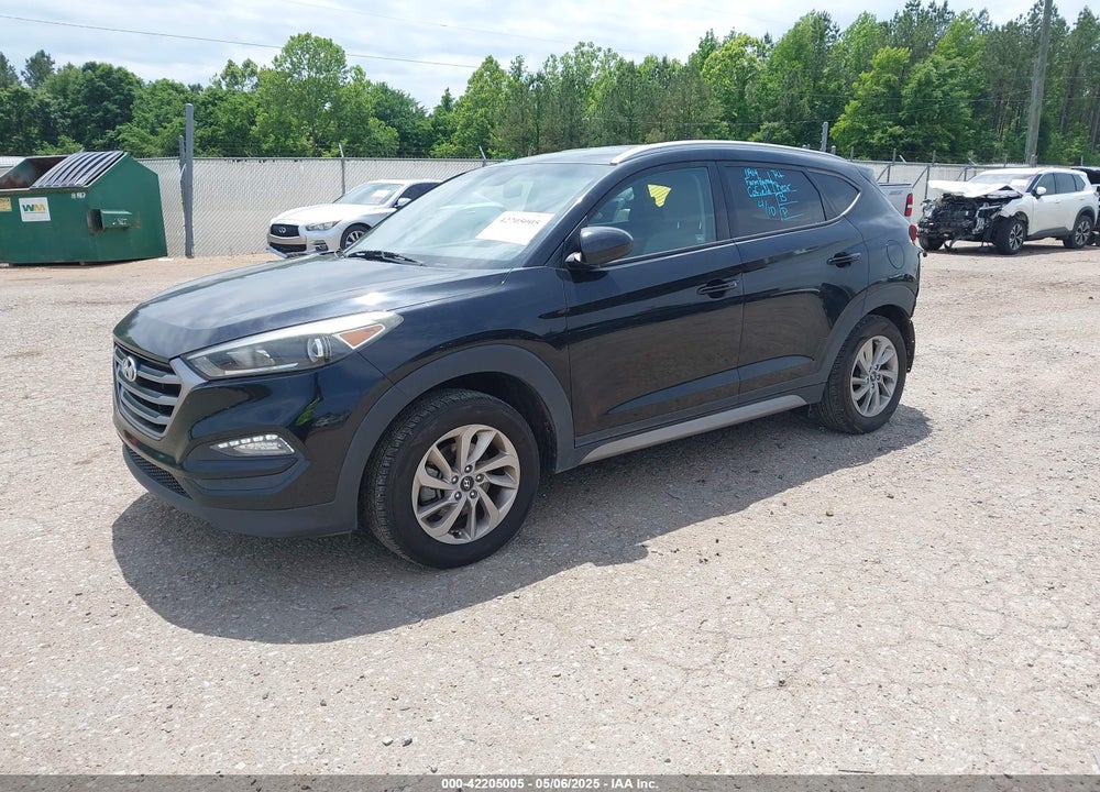 2017 HYUNDAI TUCSON SE VIN: KM8J3CA44HU296655