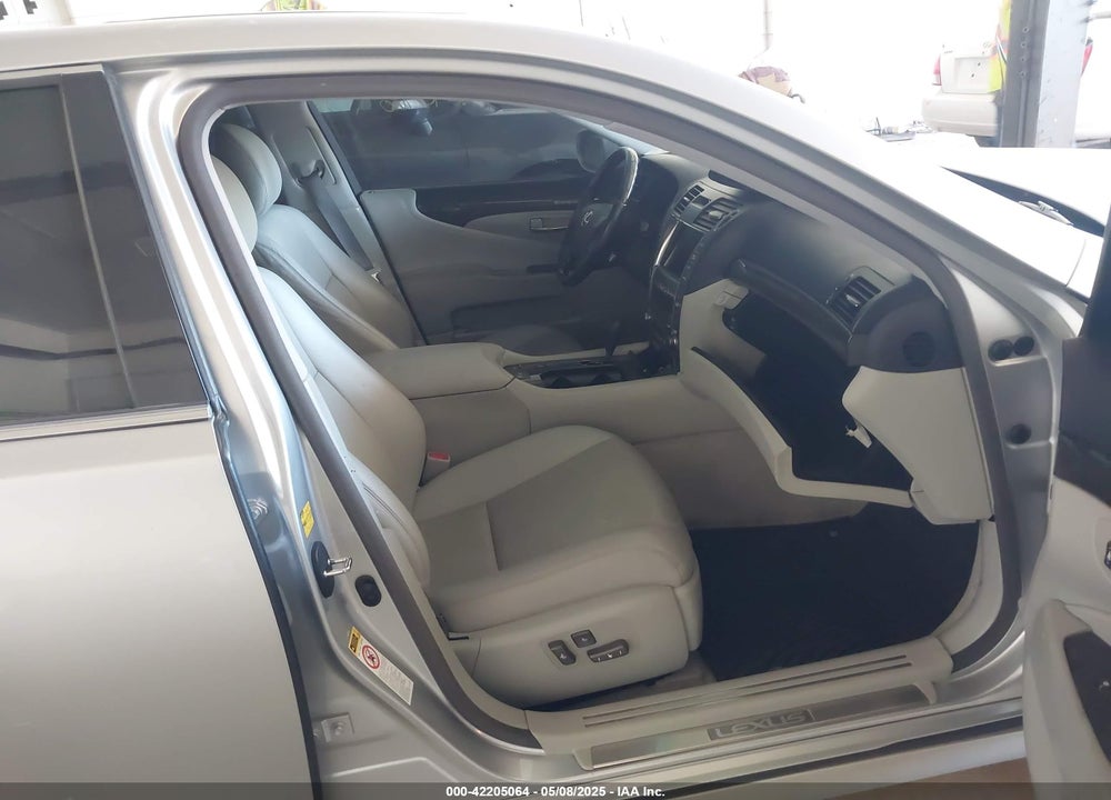 2008 LEXUS LS 460 VIN: JTHBL46FX85057659