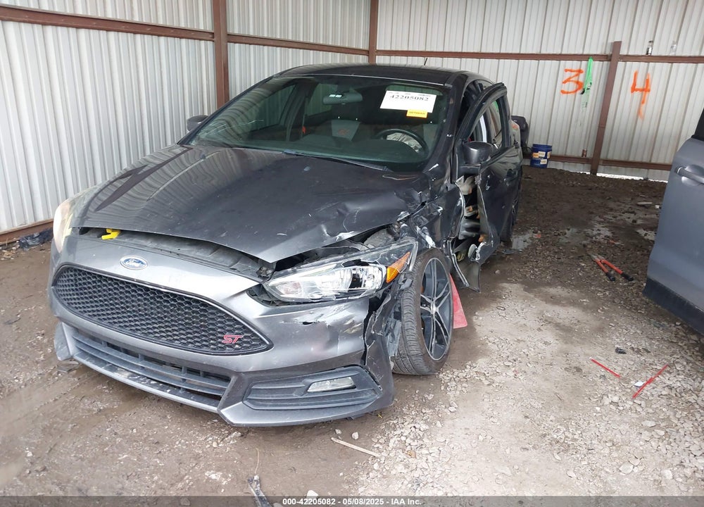 2018 FORD FOCUS ST VIN: 1FADP3L95JL232348