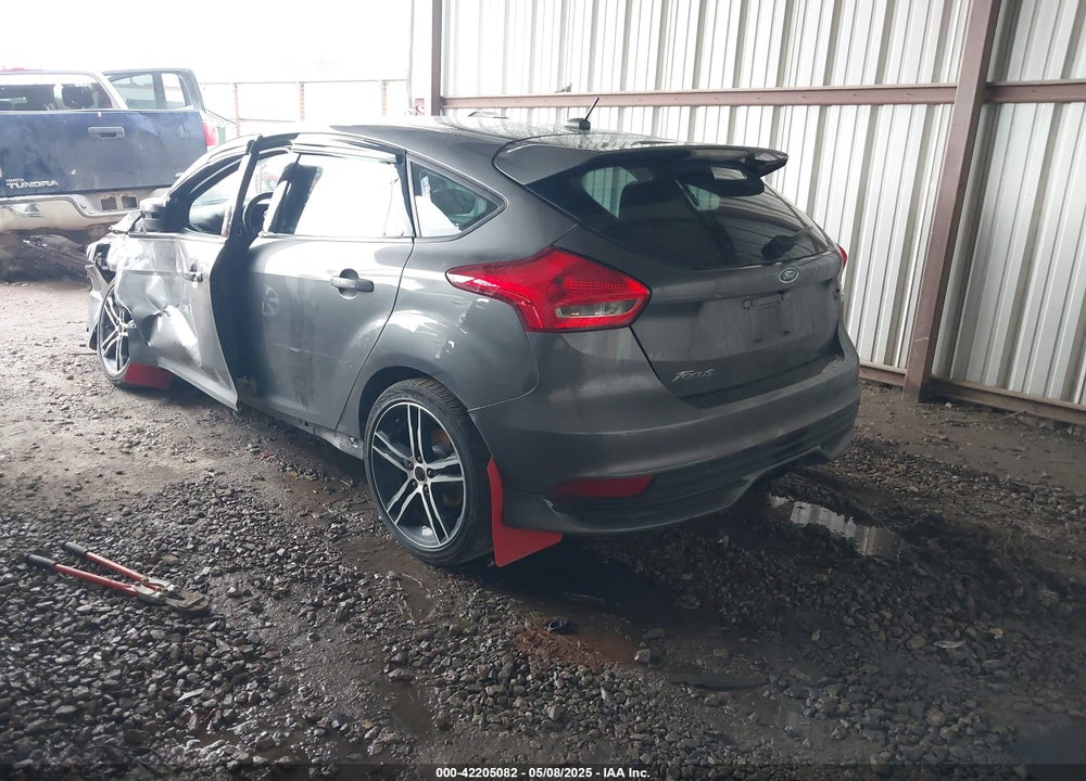 2018 FORD FOCUS ST VIN: 1FADP3L95JL232348