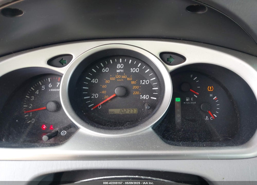 2005 TOYOTA HIGHLANDER VIN: JTEGD21A850120069