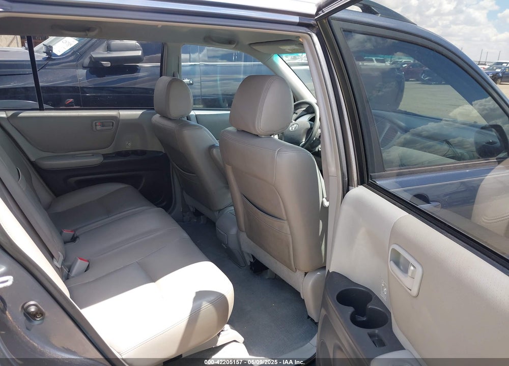 2005 TOYOTA HIGHLANDER VIN: JTEGD21A850120069